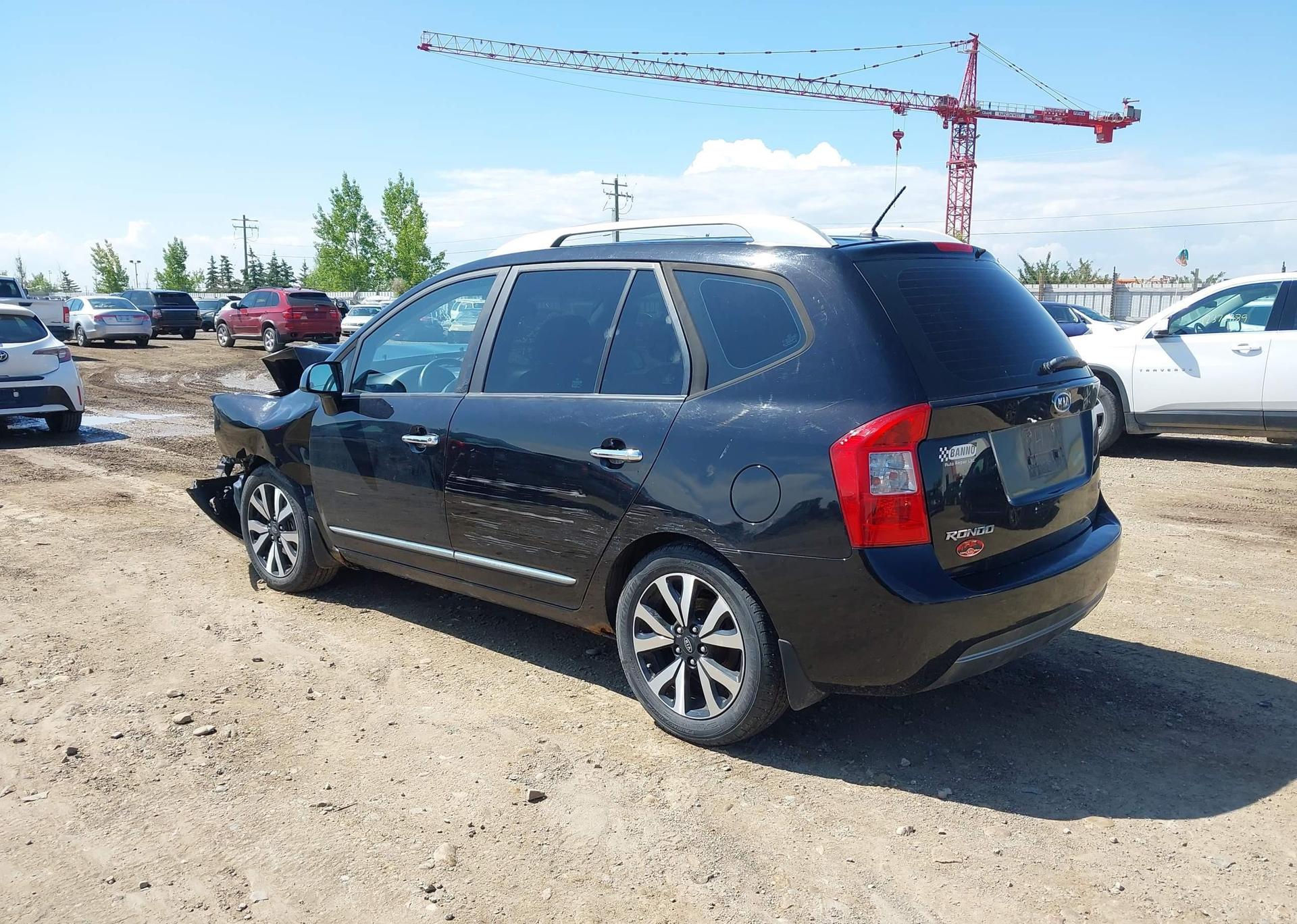 2012 KIA RONDO EX
