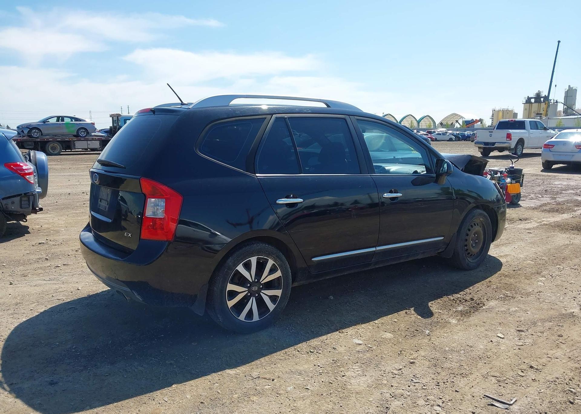 2012 KIA RONDO EX
