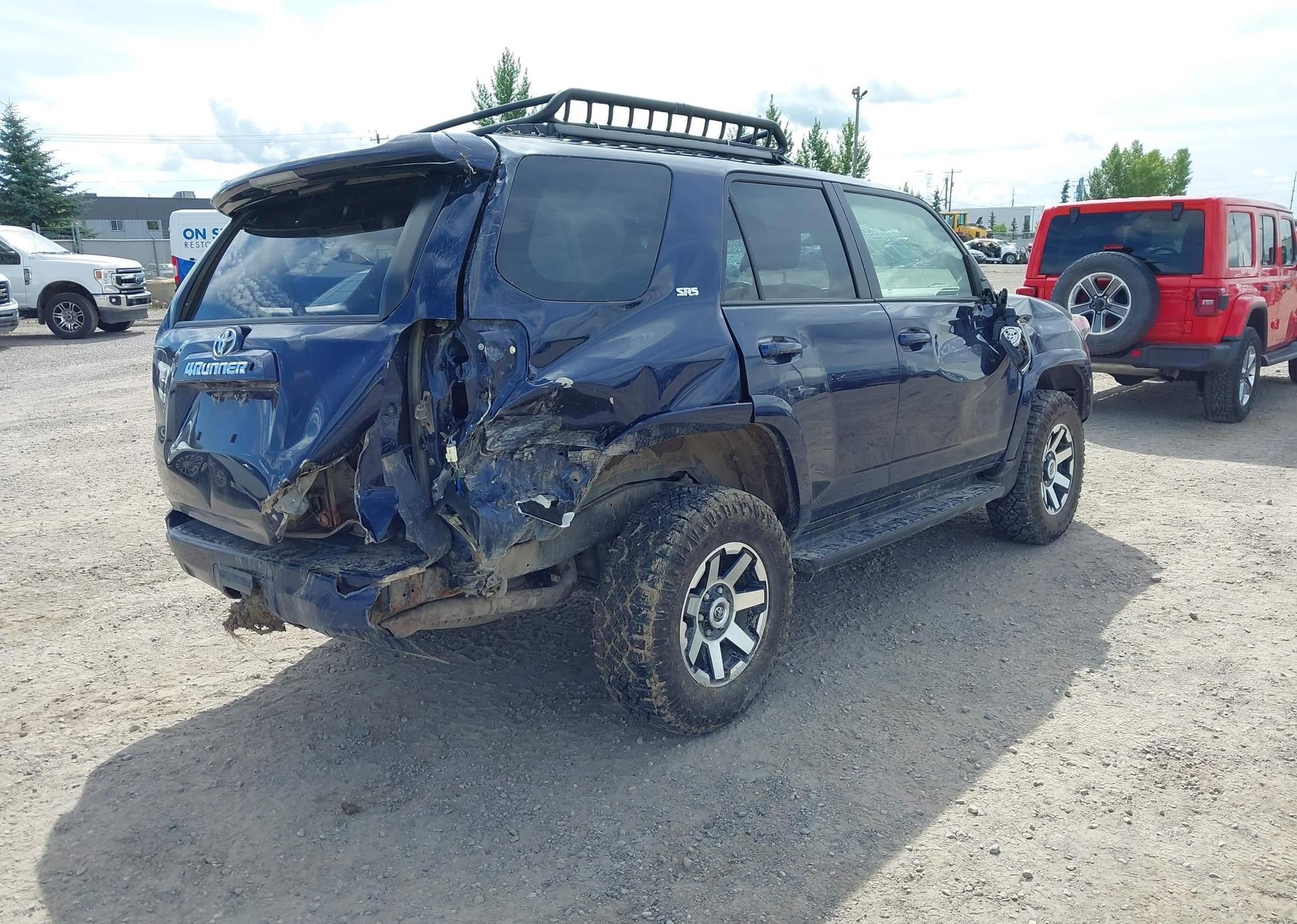 2016 TOYOTA 4RUNNER SR5 PREM