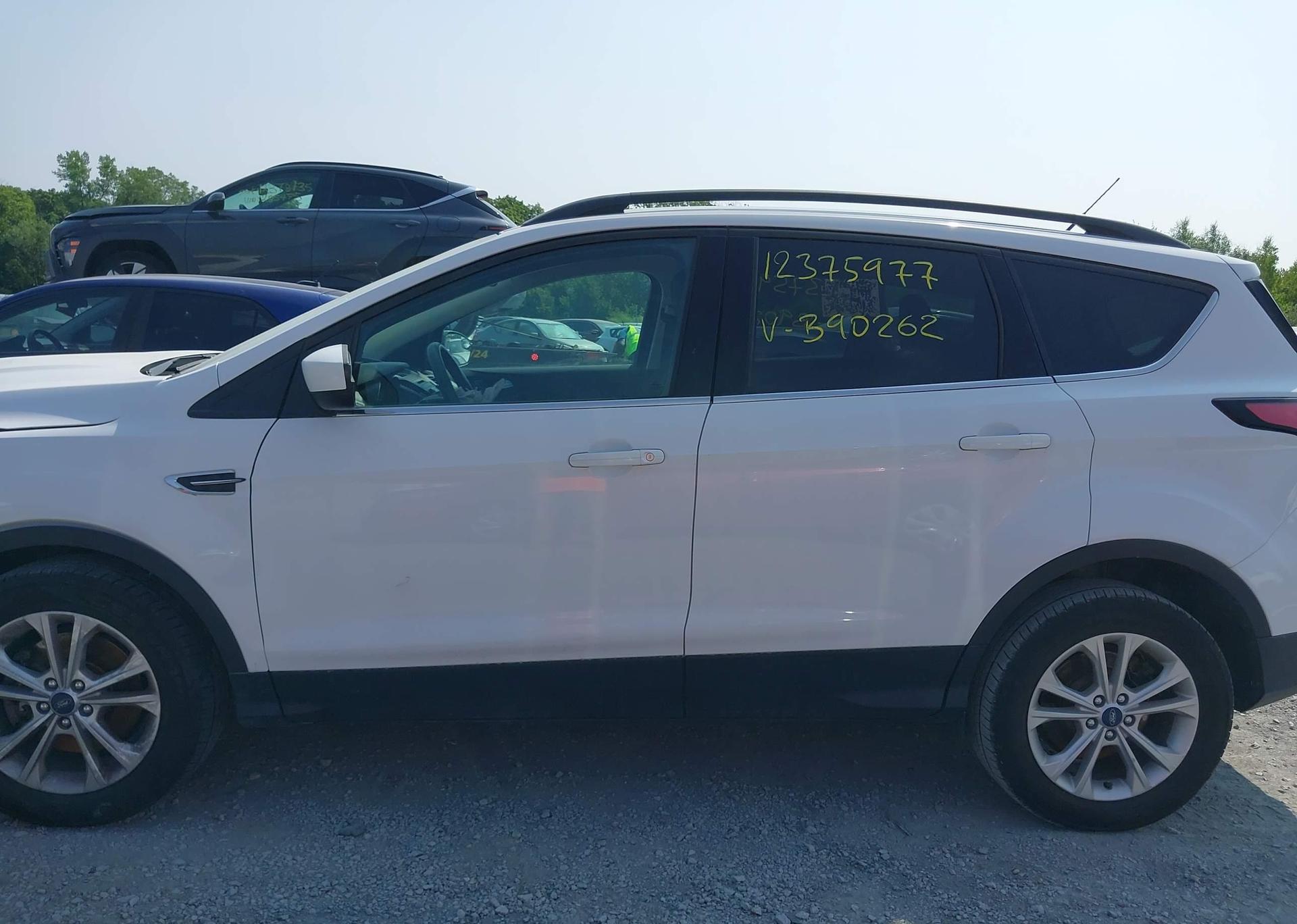 2018 FORD ESCAPE SE