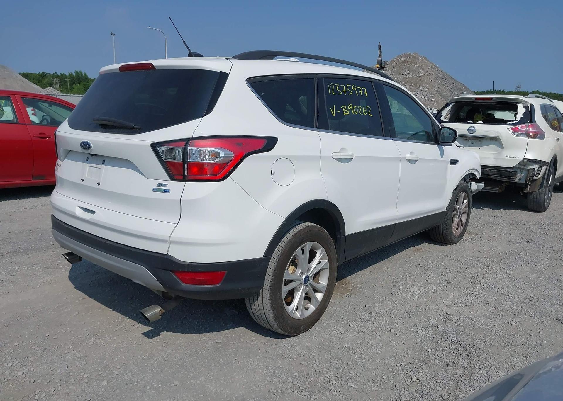 2018 FORD ESCAPE SE