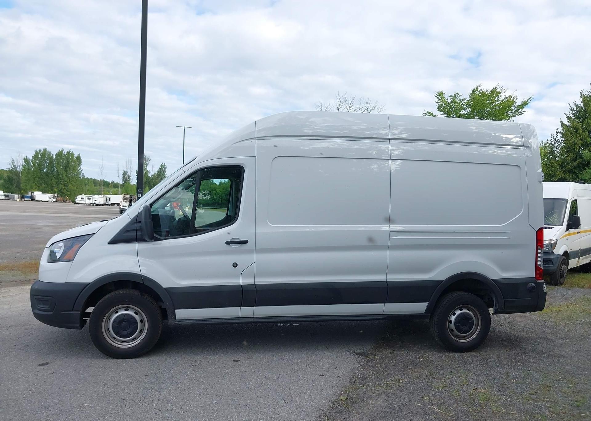 2025 FORD transit t-250