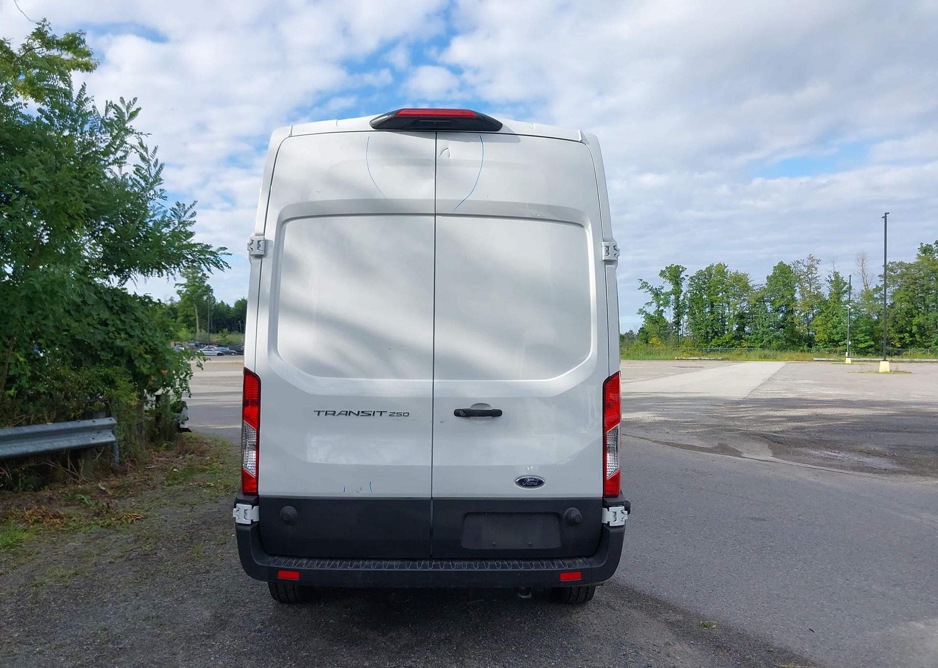 2025 FORD transit t-250