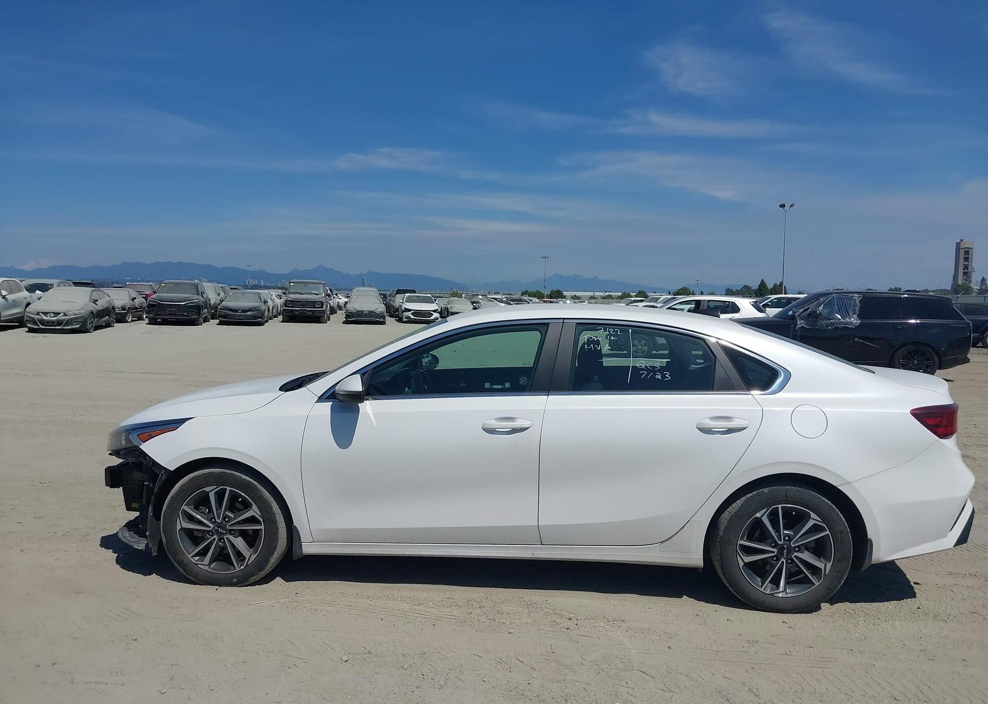 2023 KIA FORTE EX