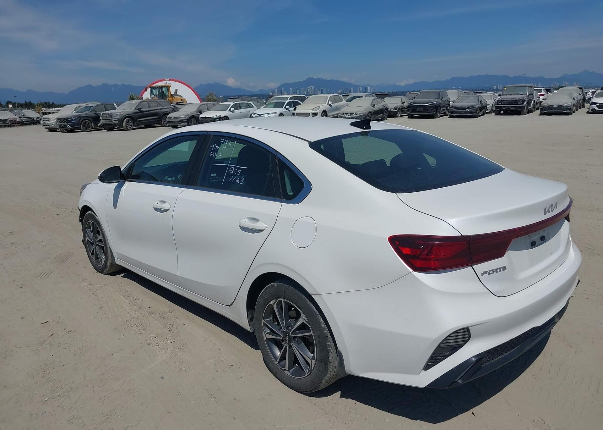 2023 KIA FORTE EX