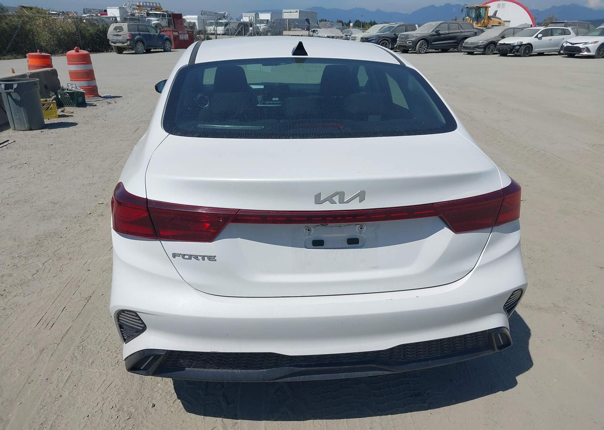 2023 KIA FORTE EX