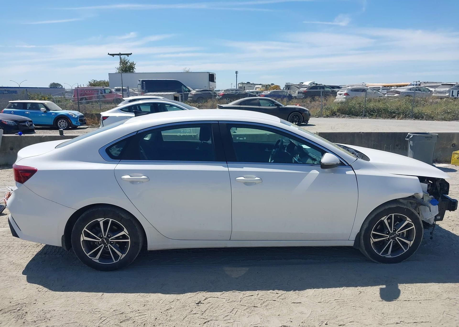 2023 KIA FORTE EX