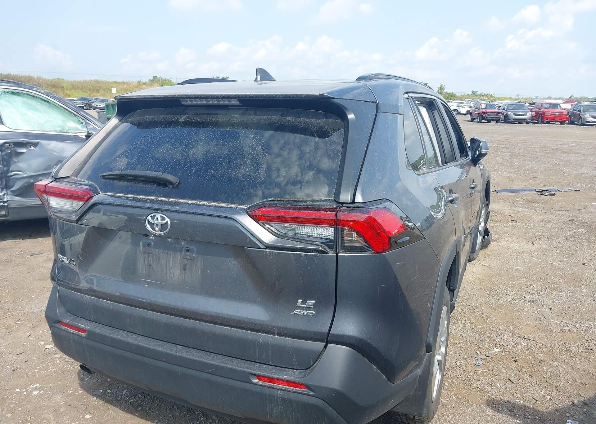 2021 TOYOTA RAV4 LE