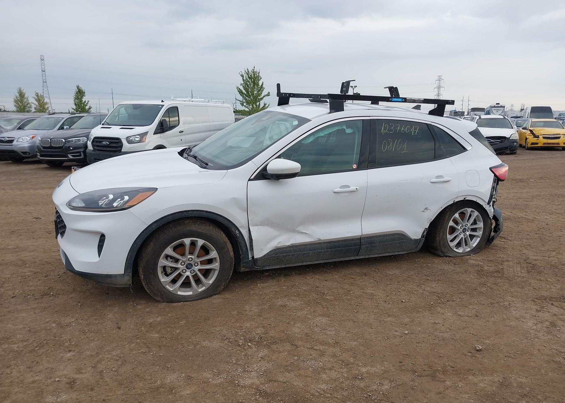 2021 FORD ESCAPE SE