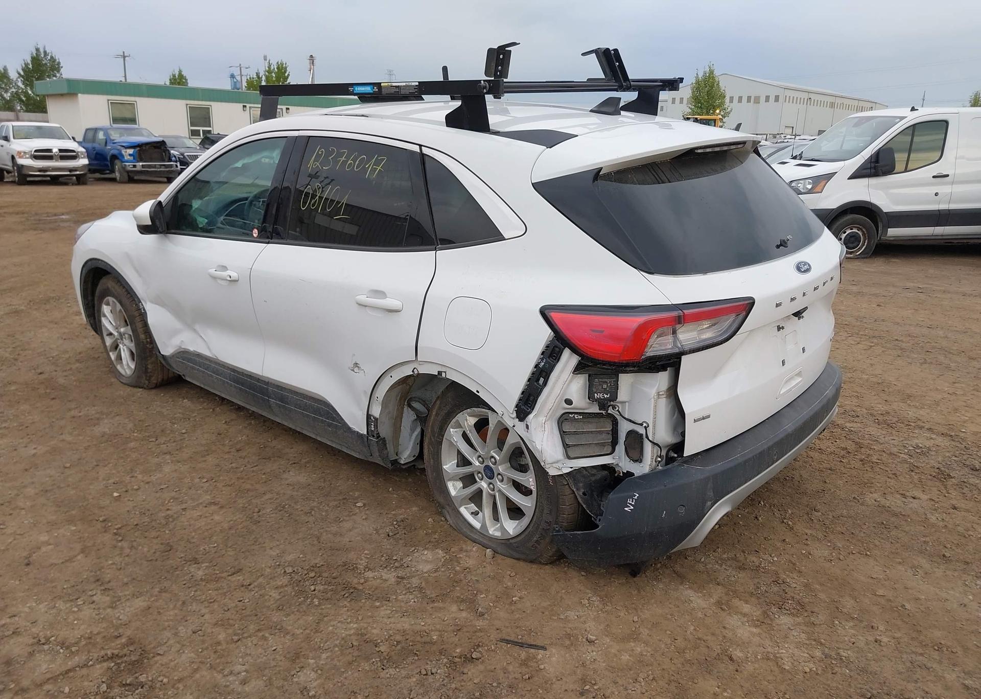 2021 FORD ESCAPE SE
