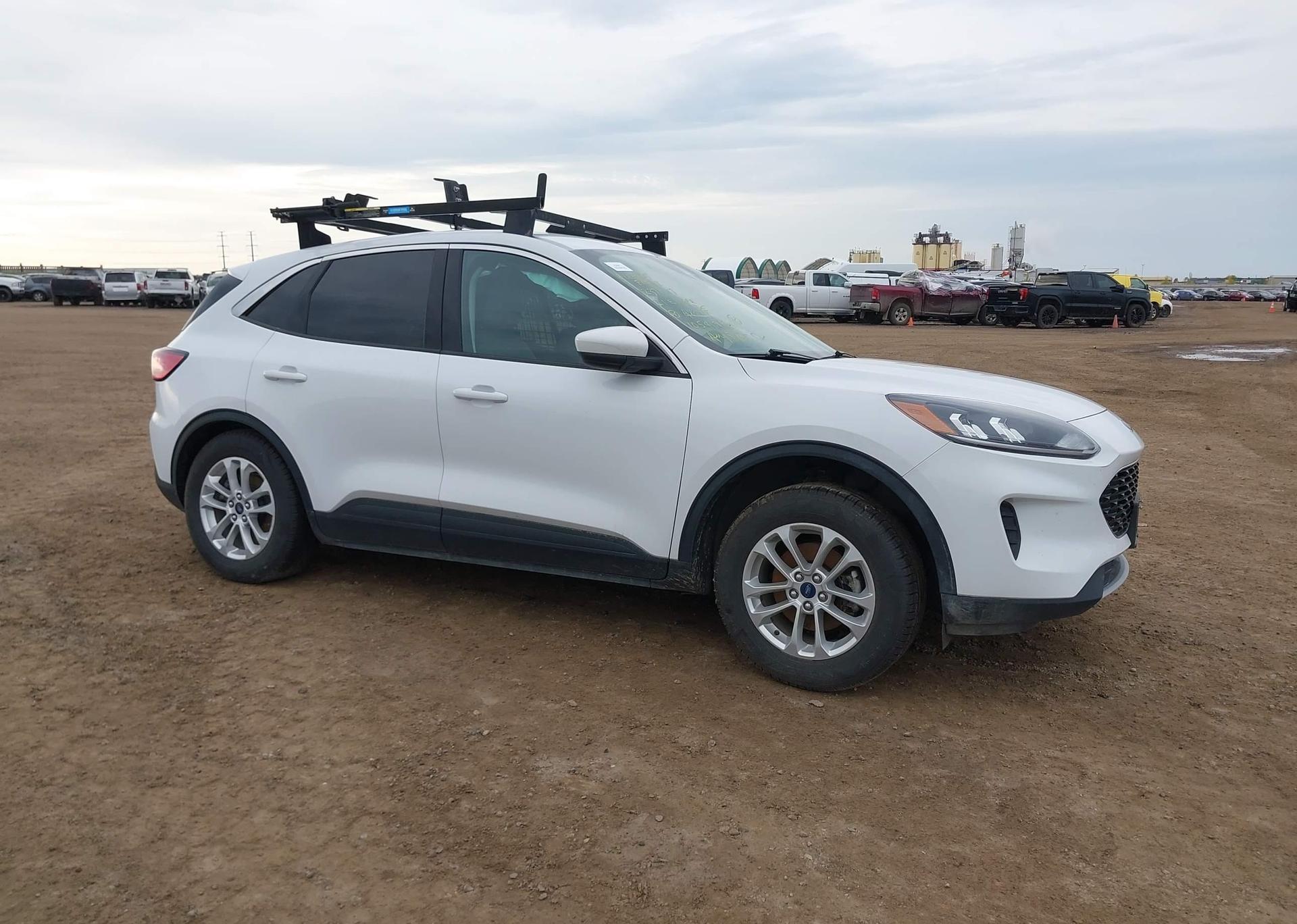 2021 FORD ESCAPE SE