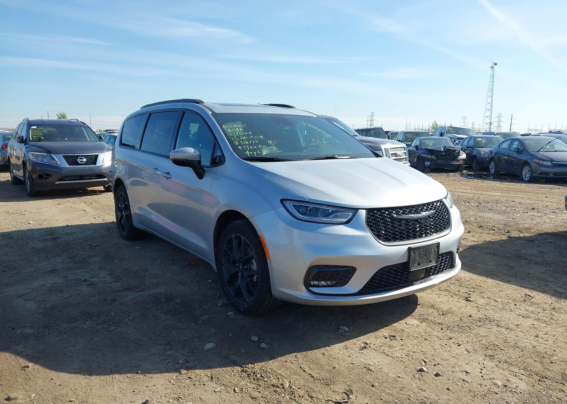 2023 CHRYSLER PACIFICA TOURING L