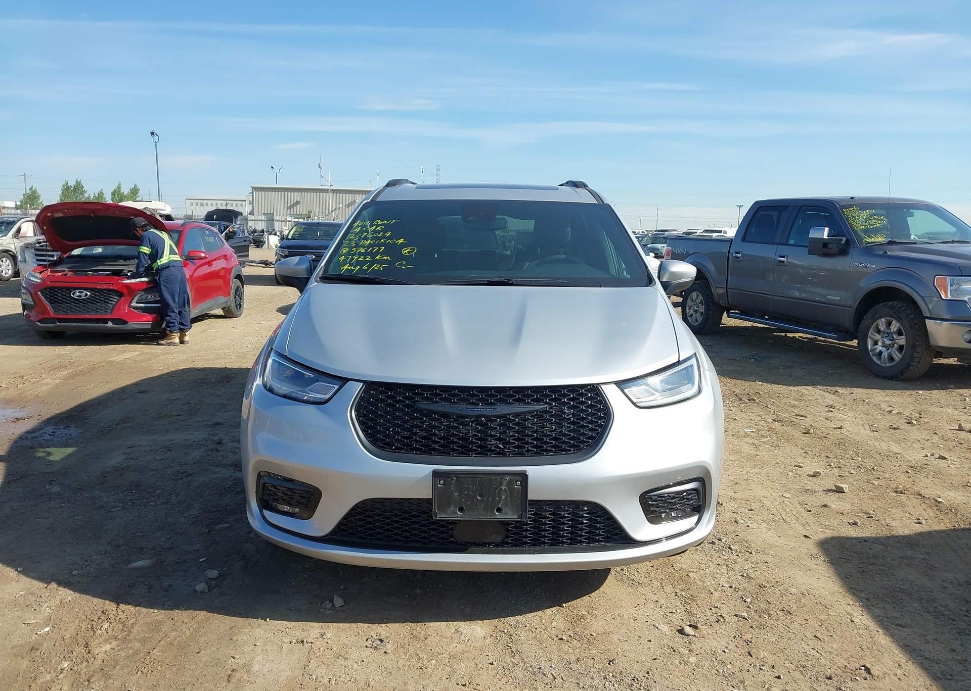 2023 CHRYSLER PACIFICA TOURING L
