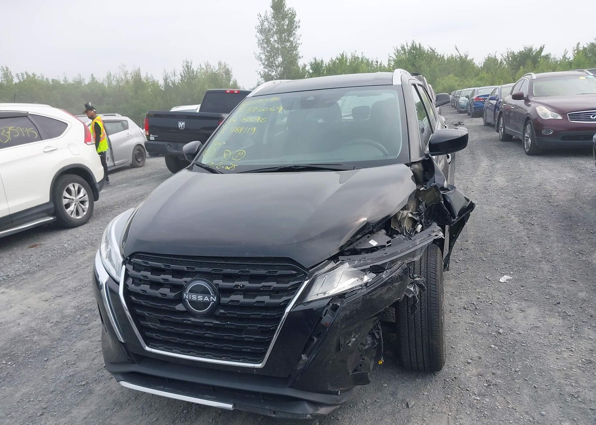 2024 NISSAN KICKS SV