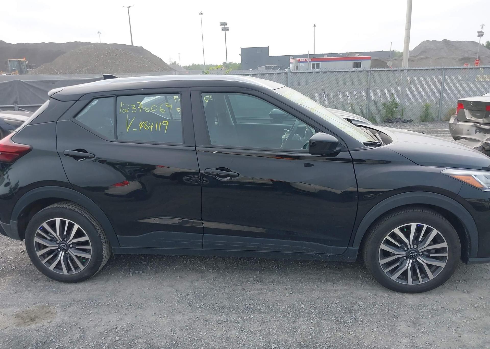 2024 NISSAN KICKS SV