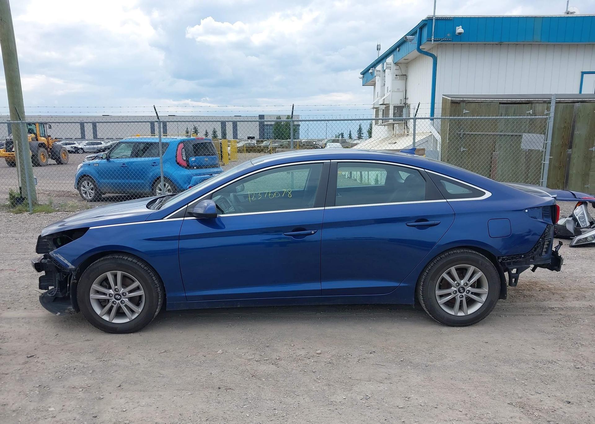 2017 HYUNDAI SONATA SE