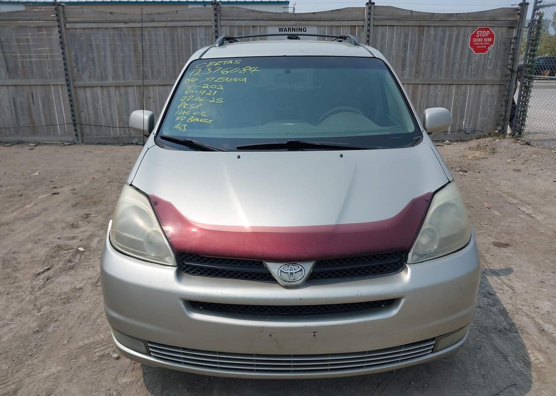 2004 TOYOTA SIENNA CE