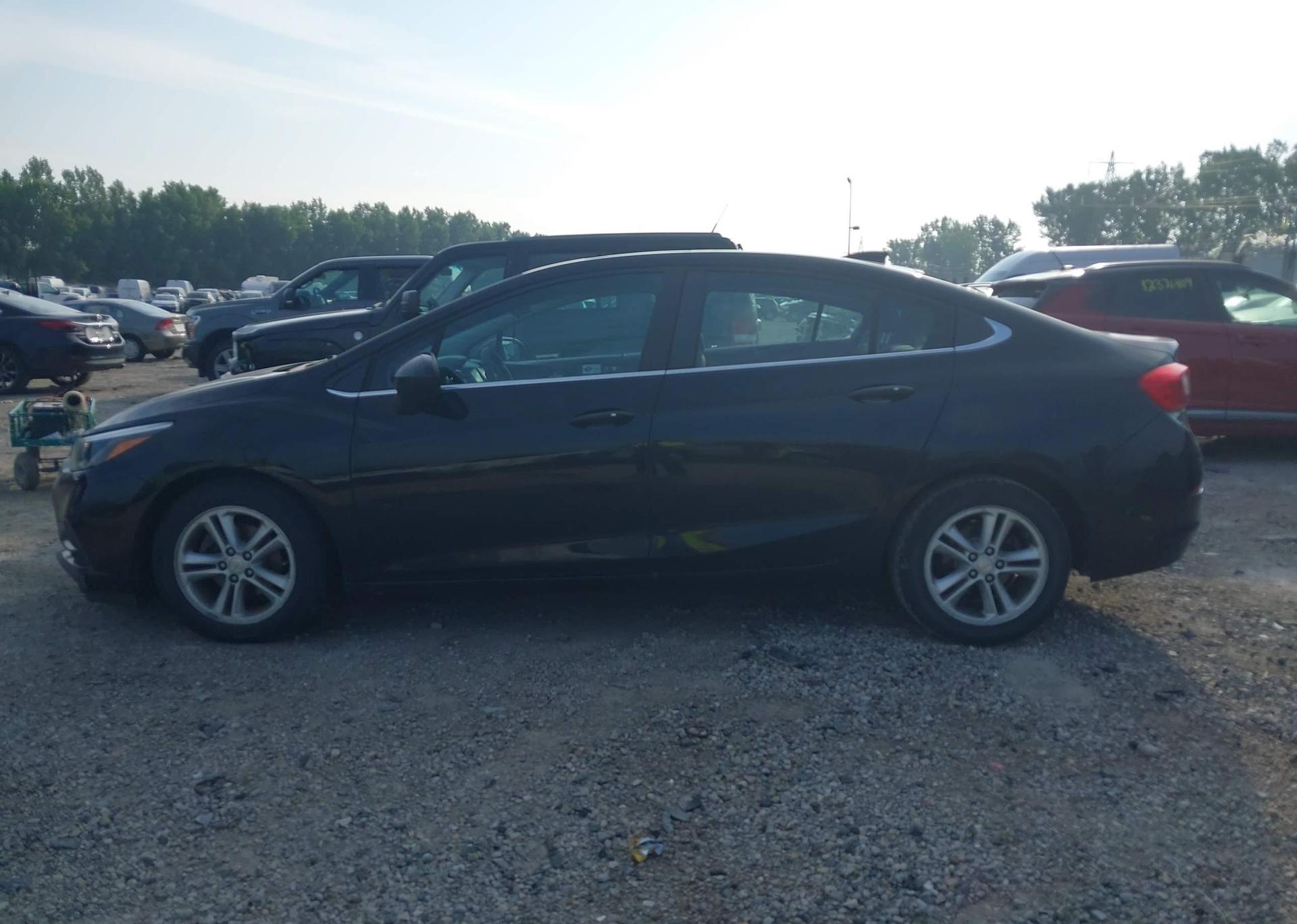 2016 CHEVROLET CRUZE LT