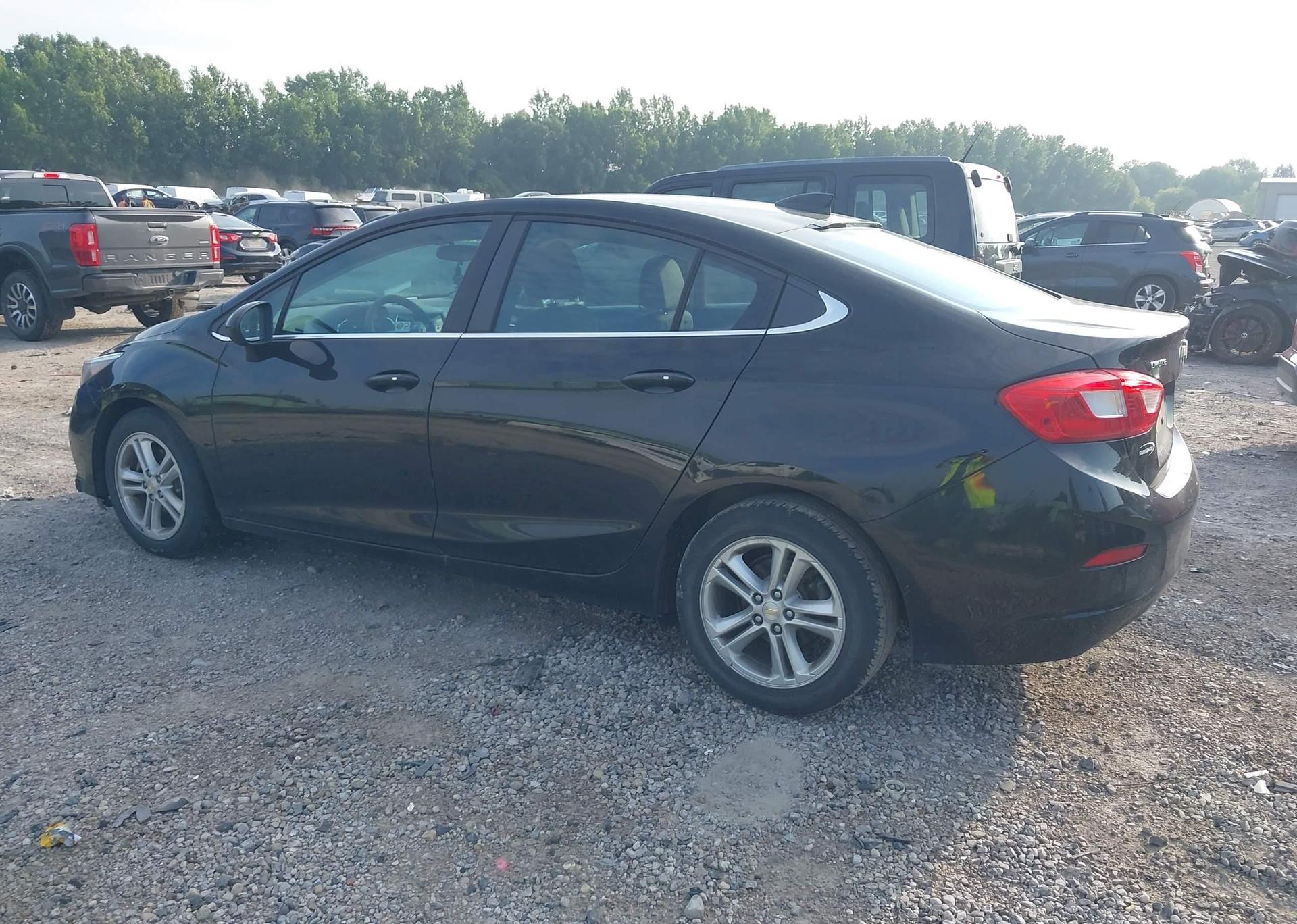 2016 CHEVROLET CRUZE LT