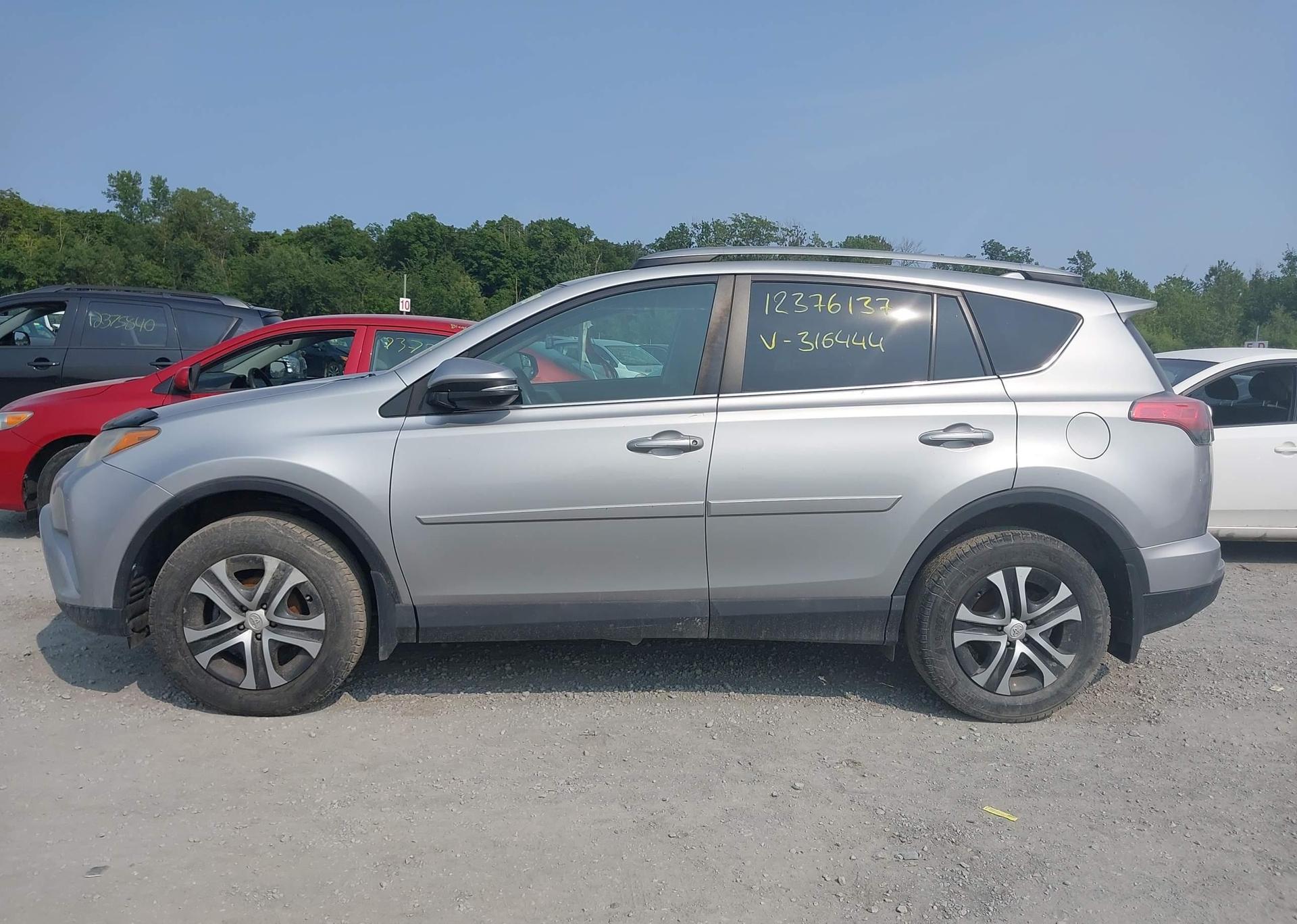 2017 TOYOTA RAV4 LE