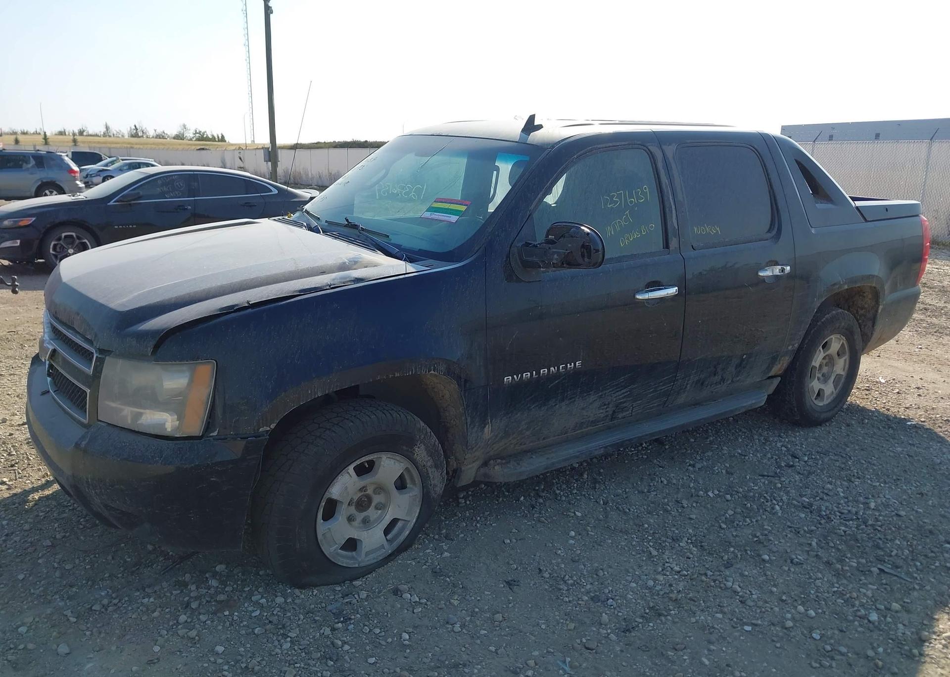 2011 CHEVROLET AVALANCHE LS
