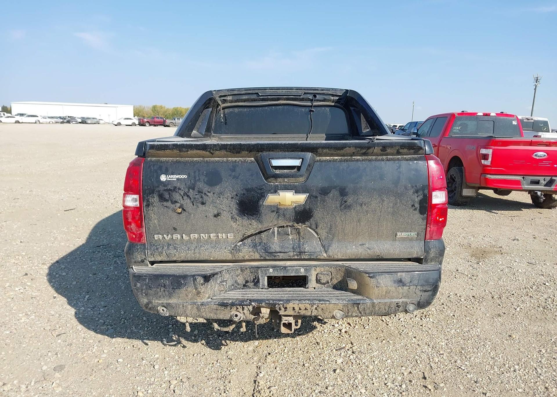 2011 CHEVROLET AVALANCHE LS