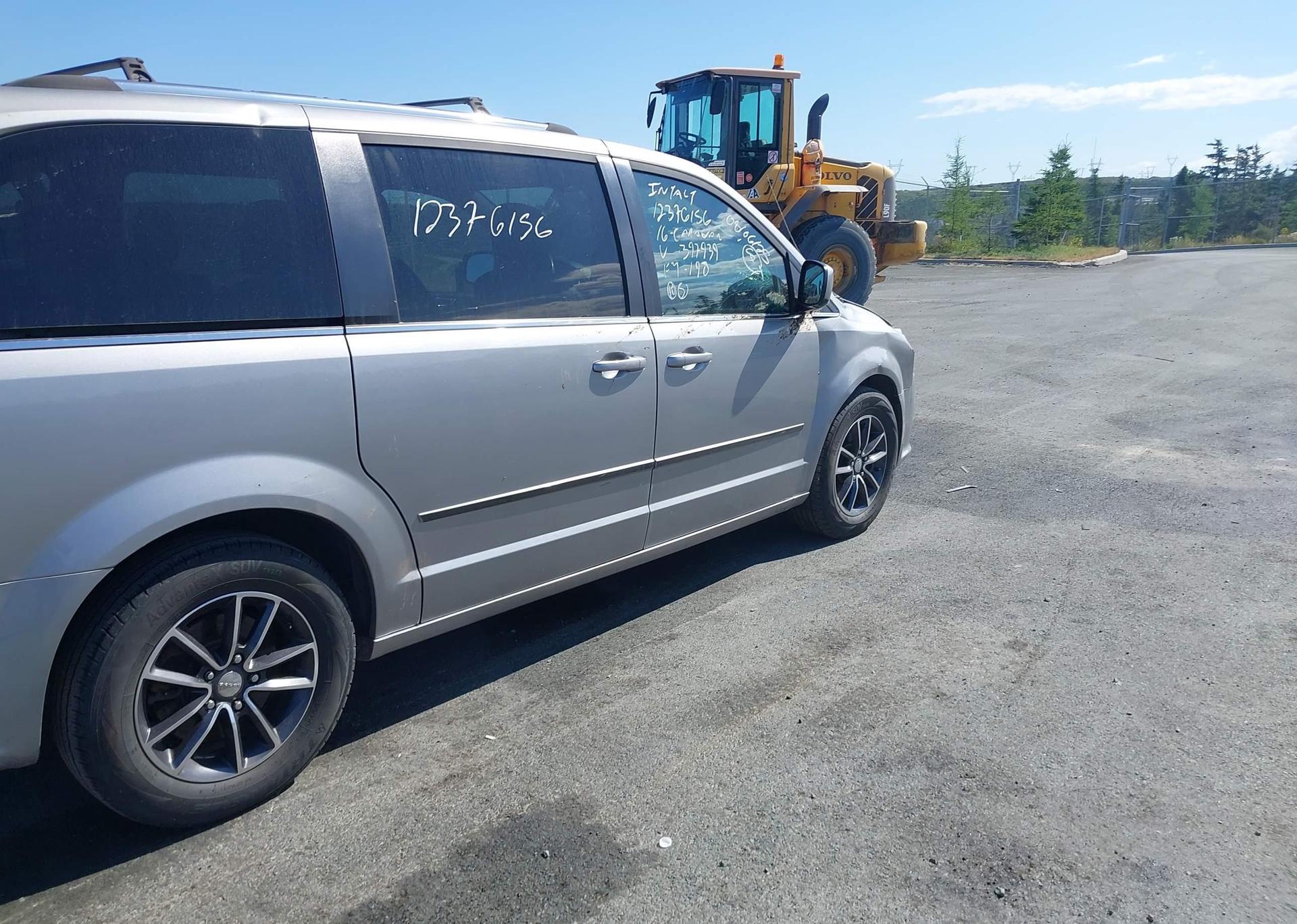2016 DODGE GRAND CARAVAN SE