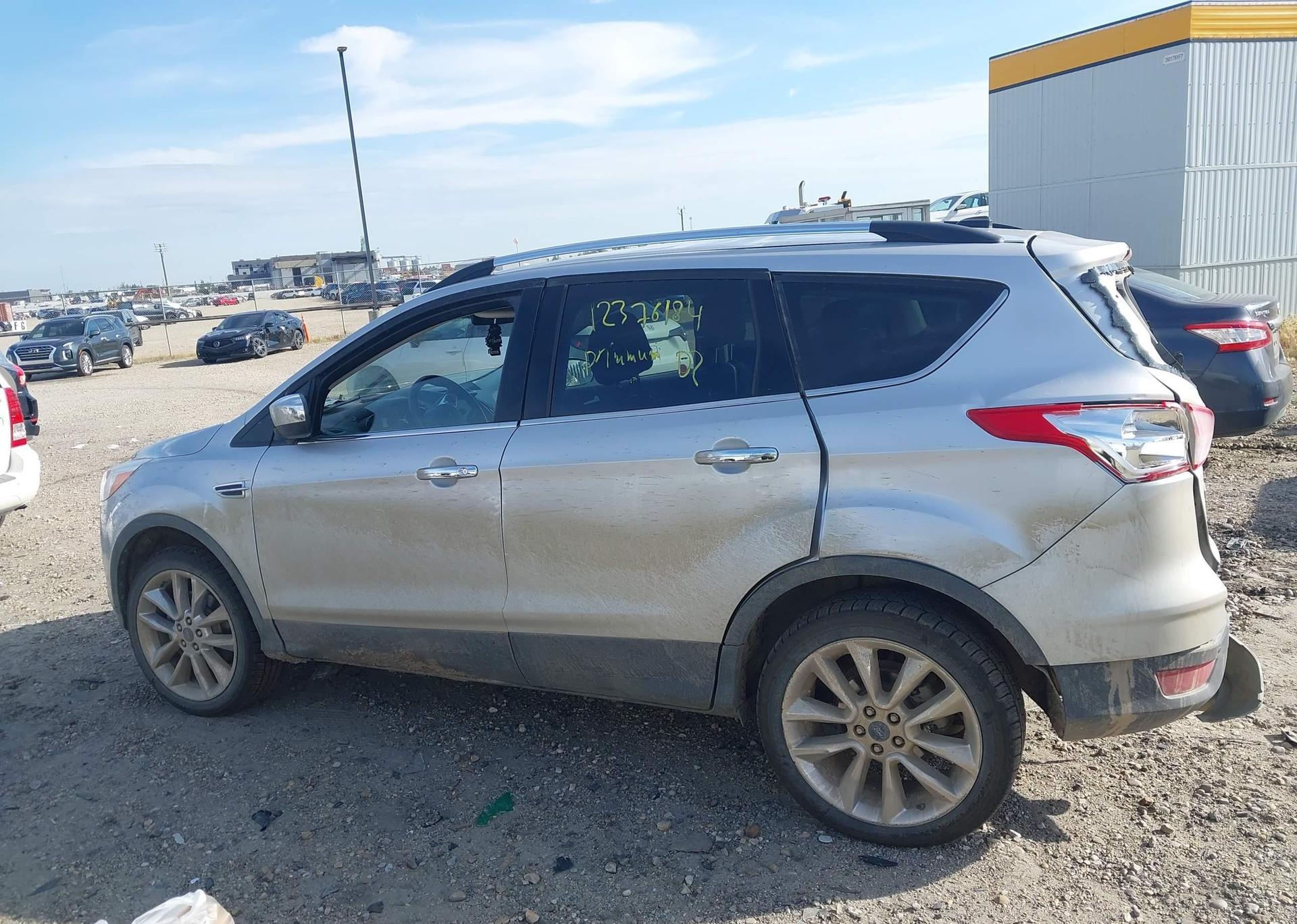 2016 FORD ESCAPE SE