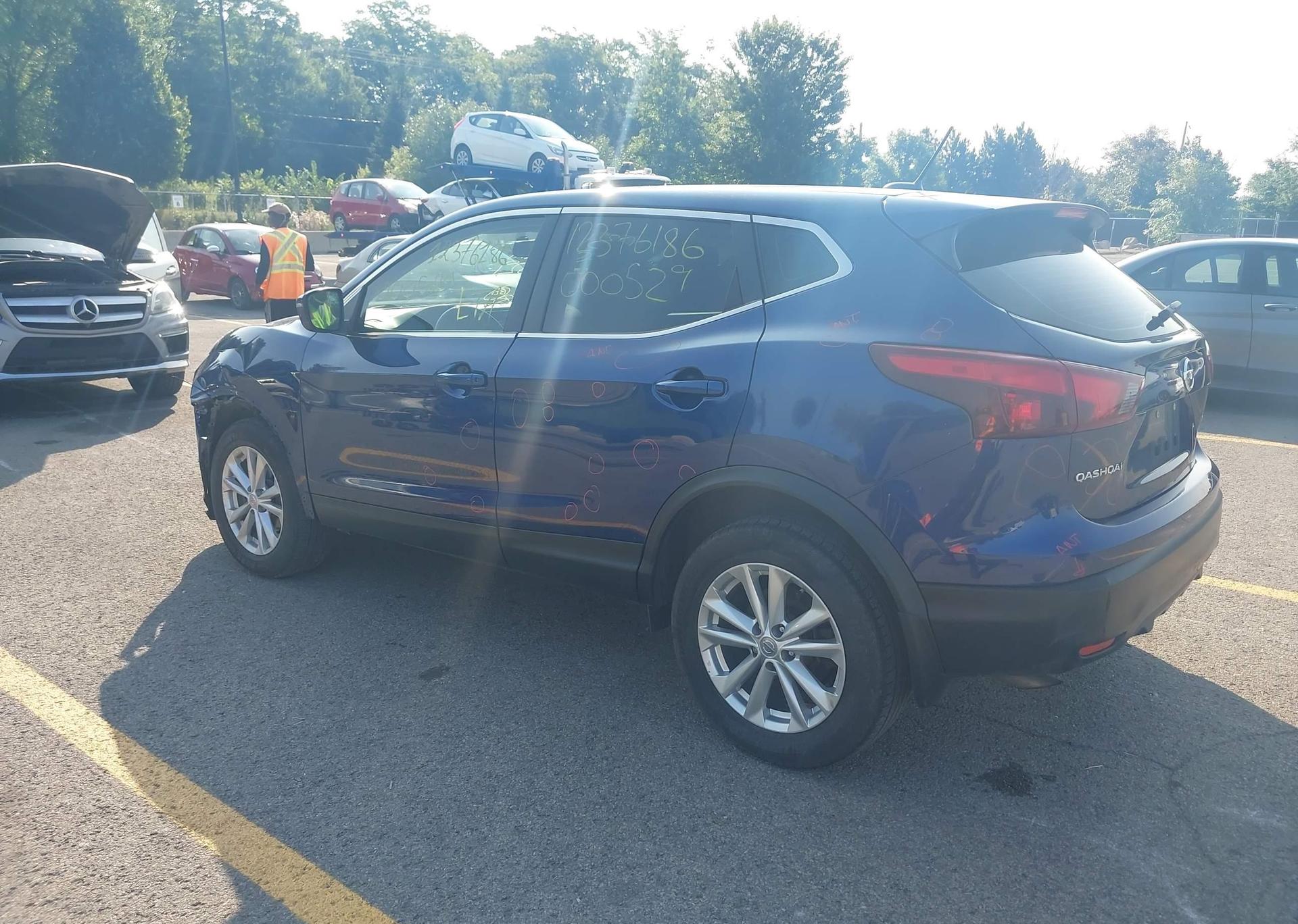 2017 NISSAN QASHQAI S