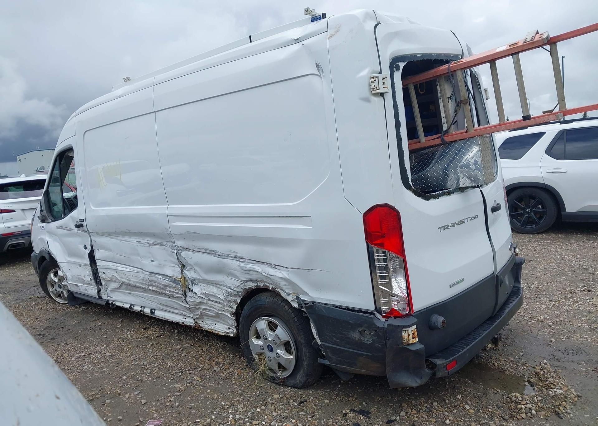 2017 FORD transit t-250