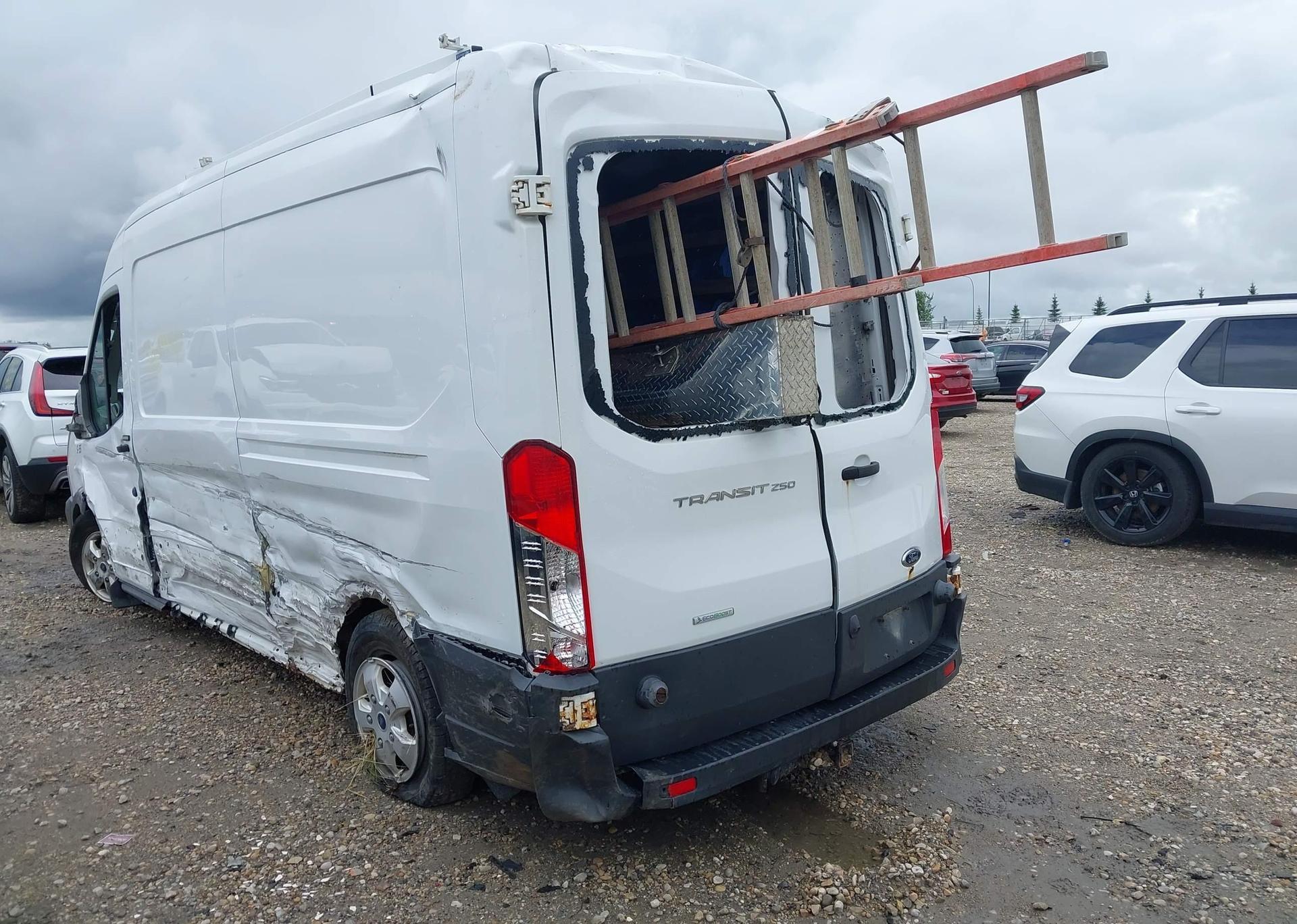 2017 FORD transit t-250