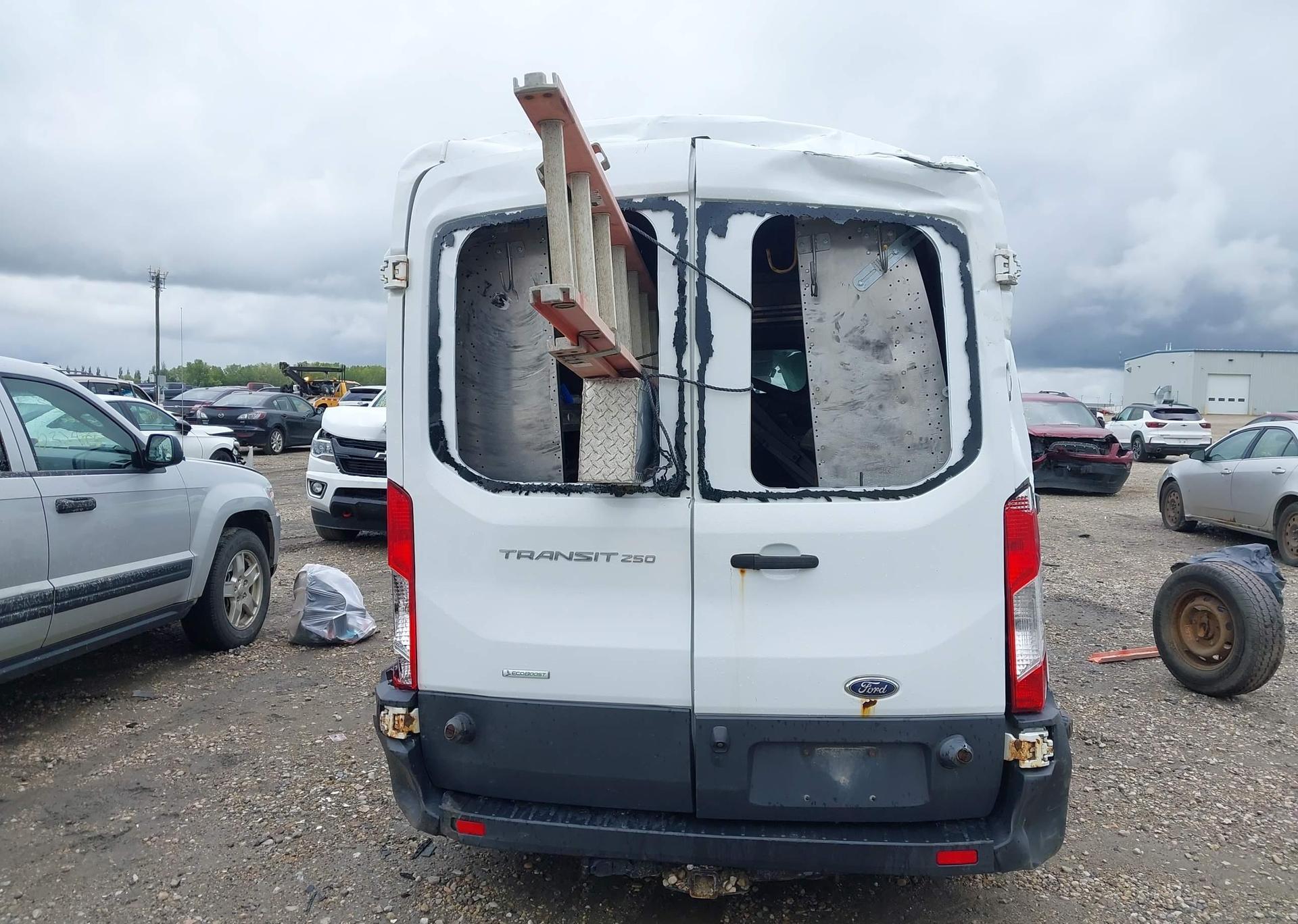 2017 FORD transit t-250