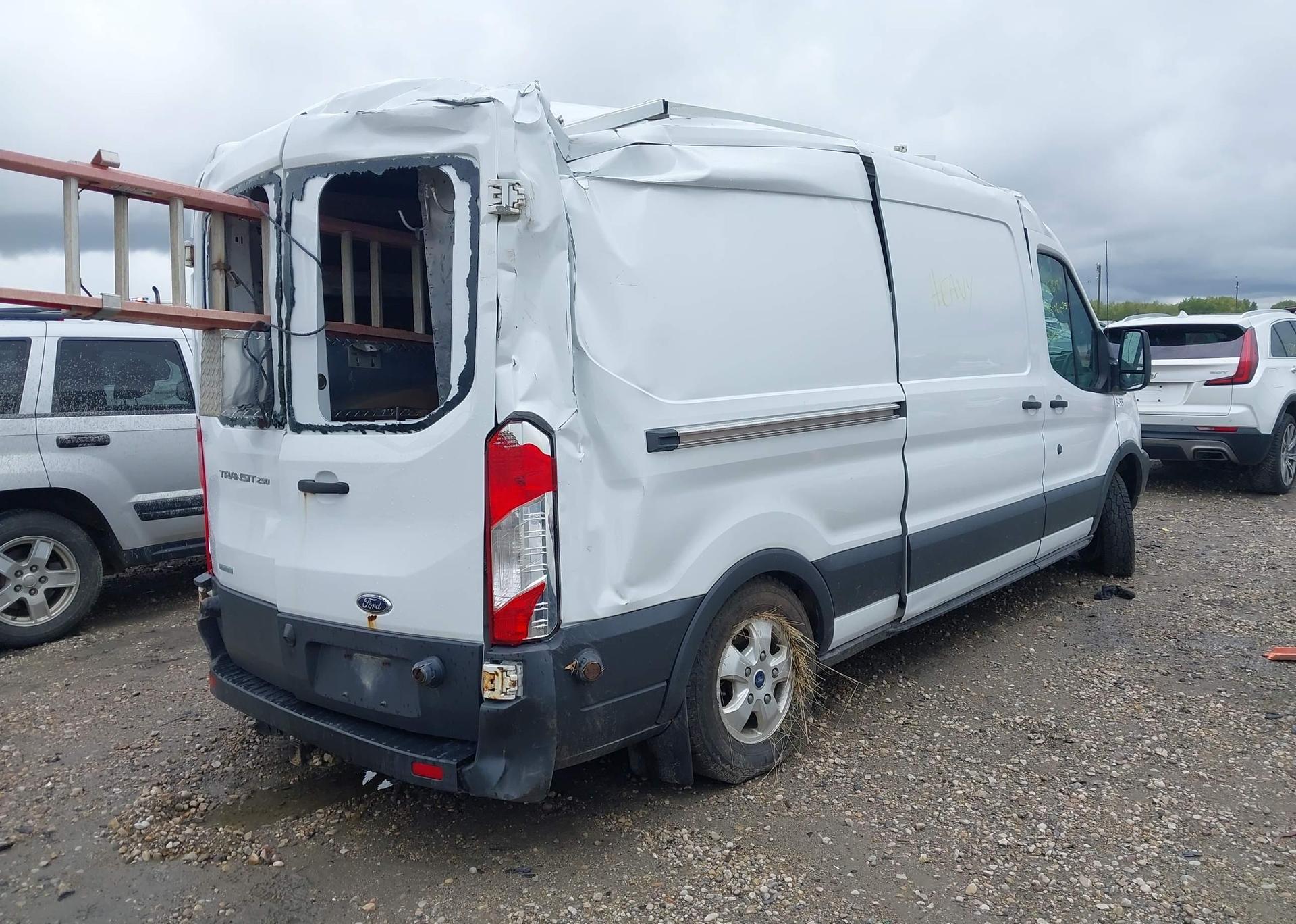 2017 FORD transit t-250