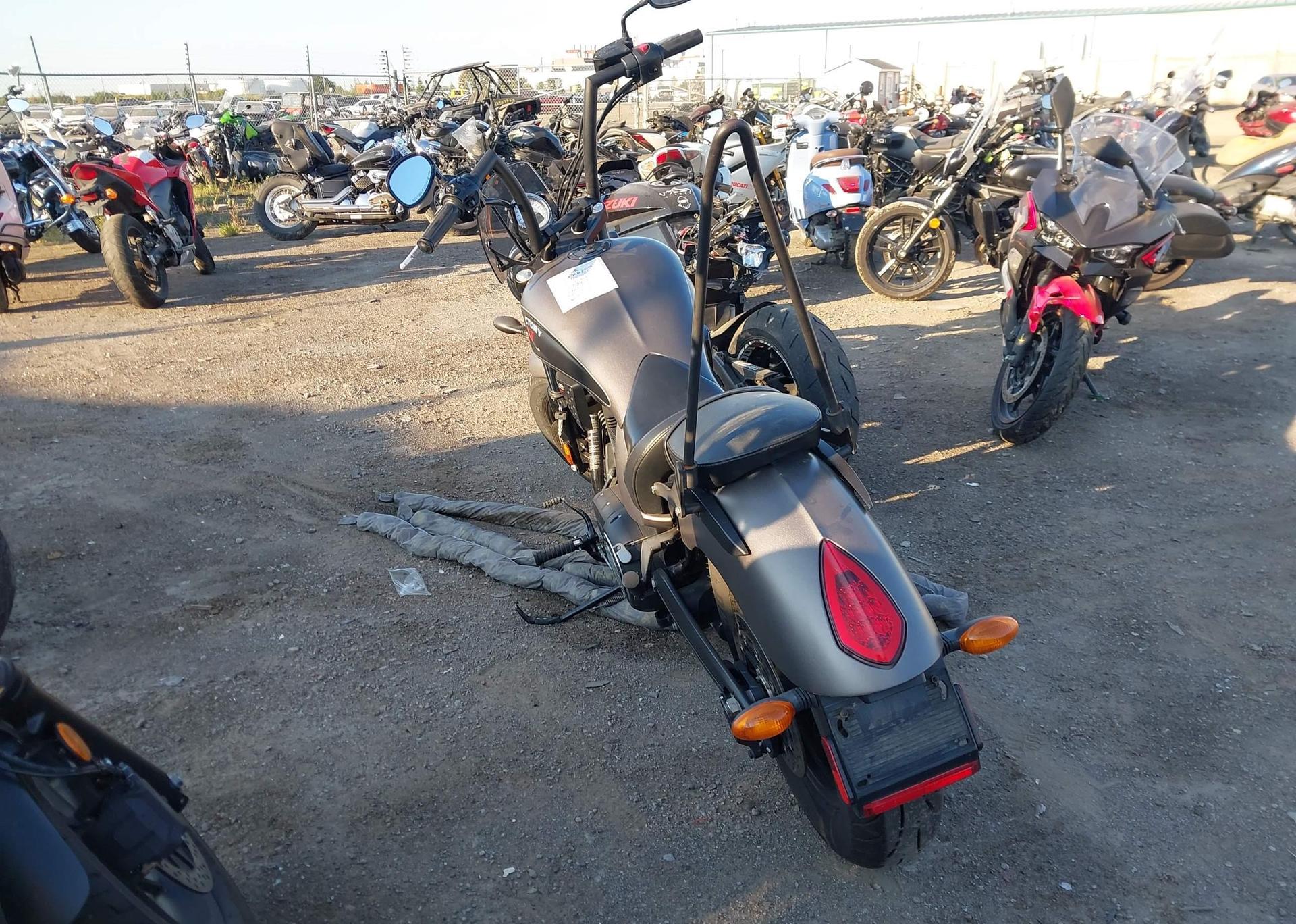2016 VICTORY MOTORCYCLES GUNNER