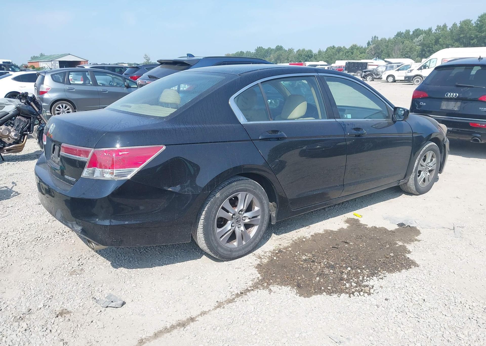 2012 HONDA ACCORD SE