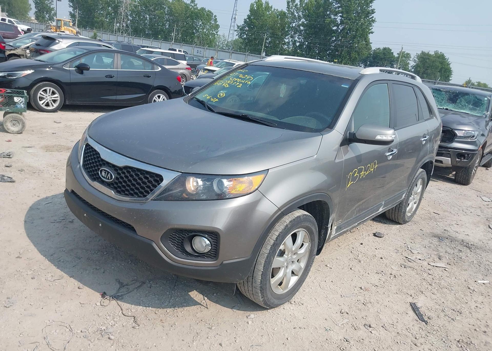 2011 KIA SORENTO LX V6