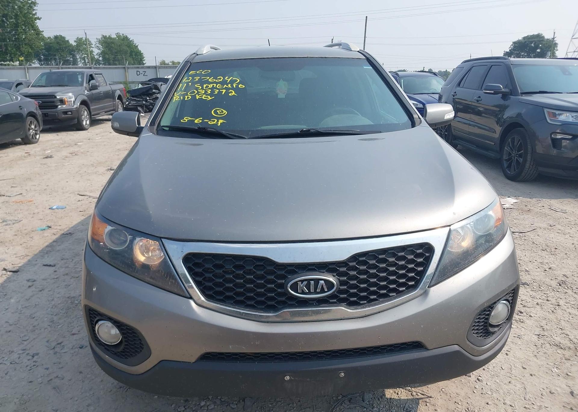 2011 KIA SORENTO LX V6