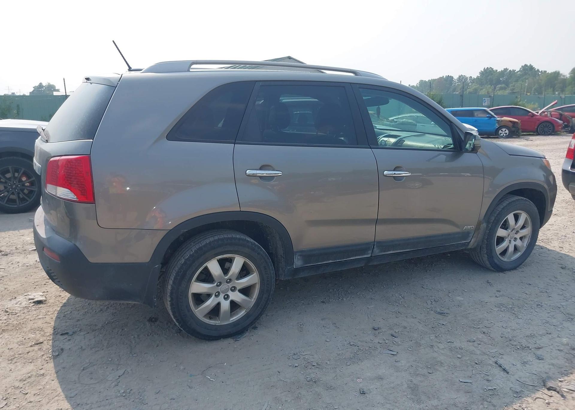 2011 KIA SORENTO LX V6