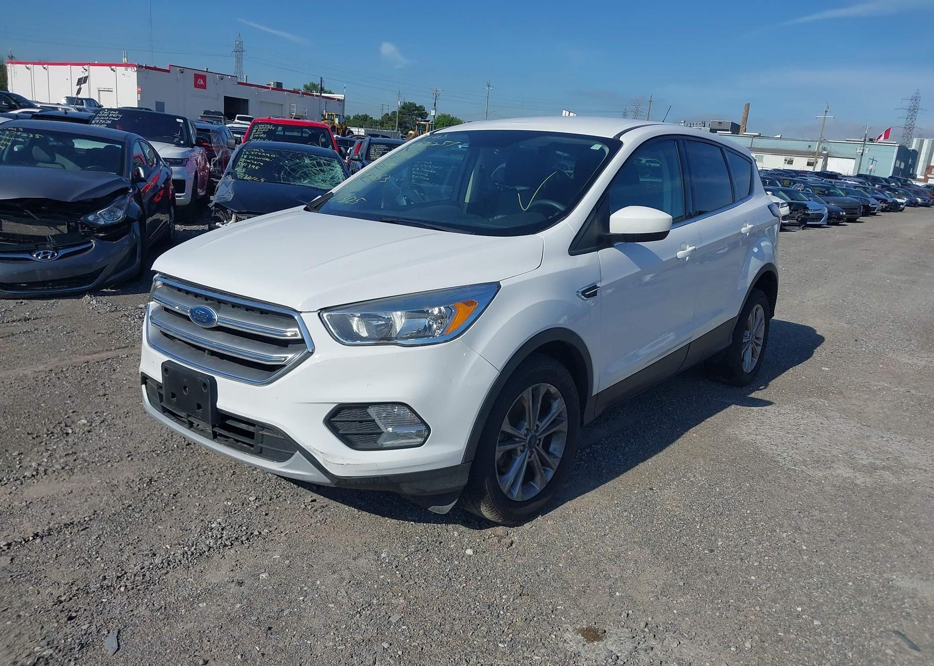 2017 FORD ESCAPE SE