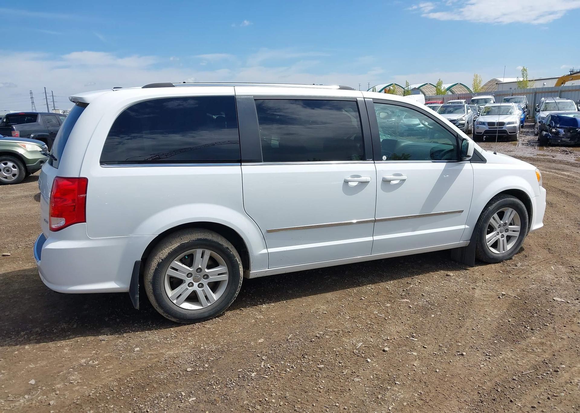 2014 DODGE GRAND CARAVAN CREW