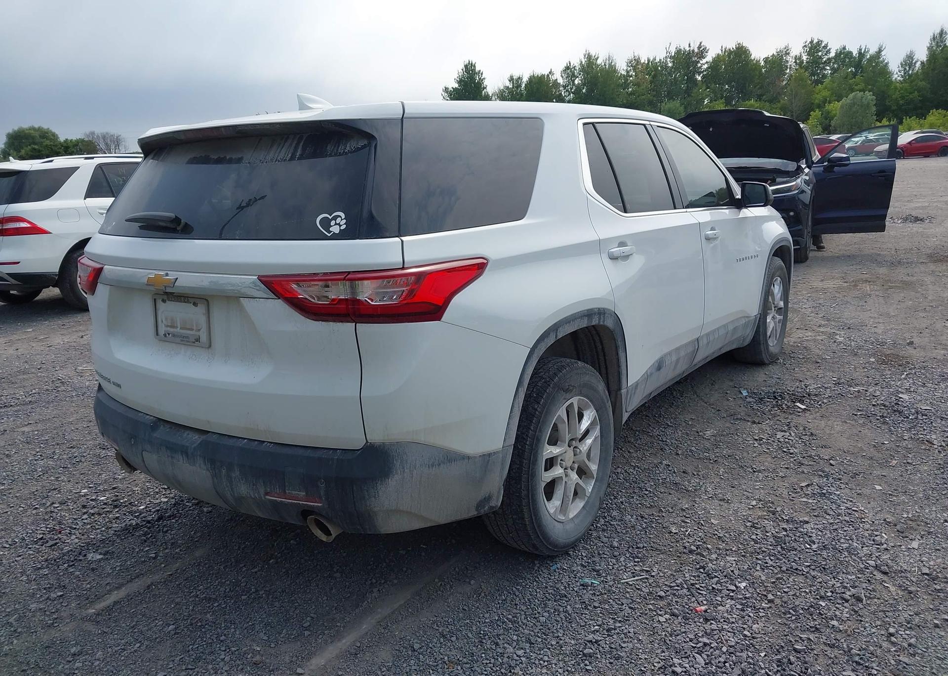 2021 CHEVROLET TRAVERSE LS