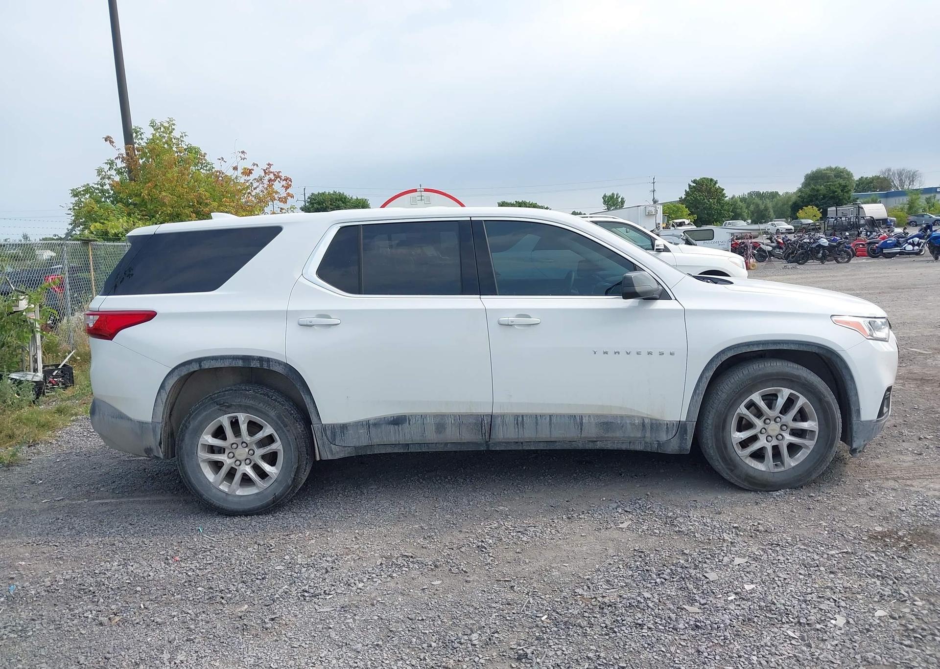 2021 CHEVROLET TRAVERSE LS