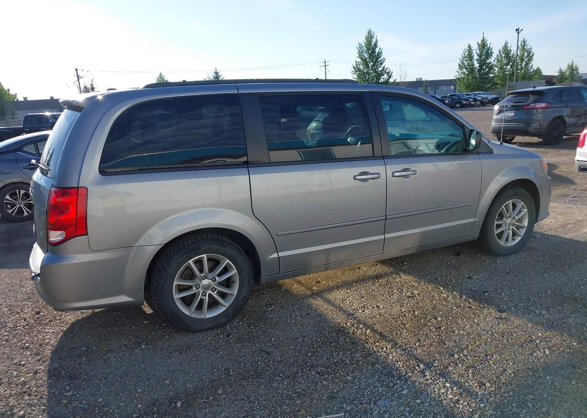 2017 DODGE GRAND CARAVAN SE