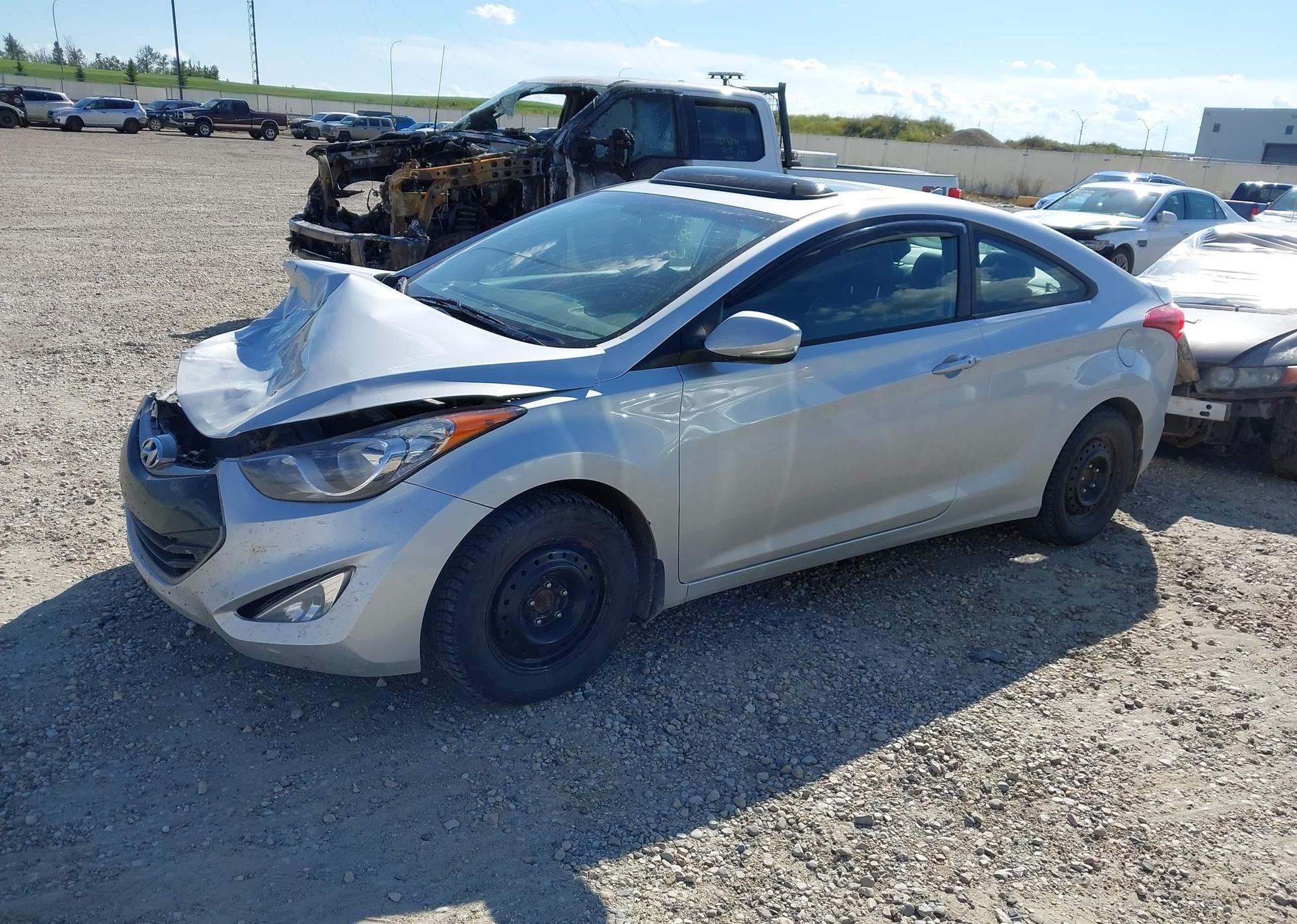 2013 HYUNDAI elantra se