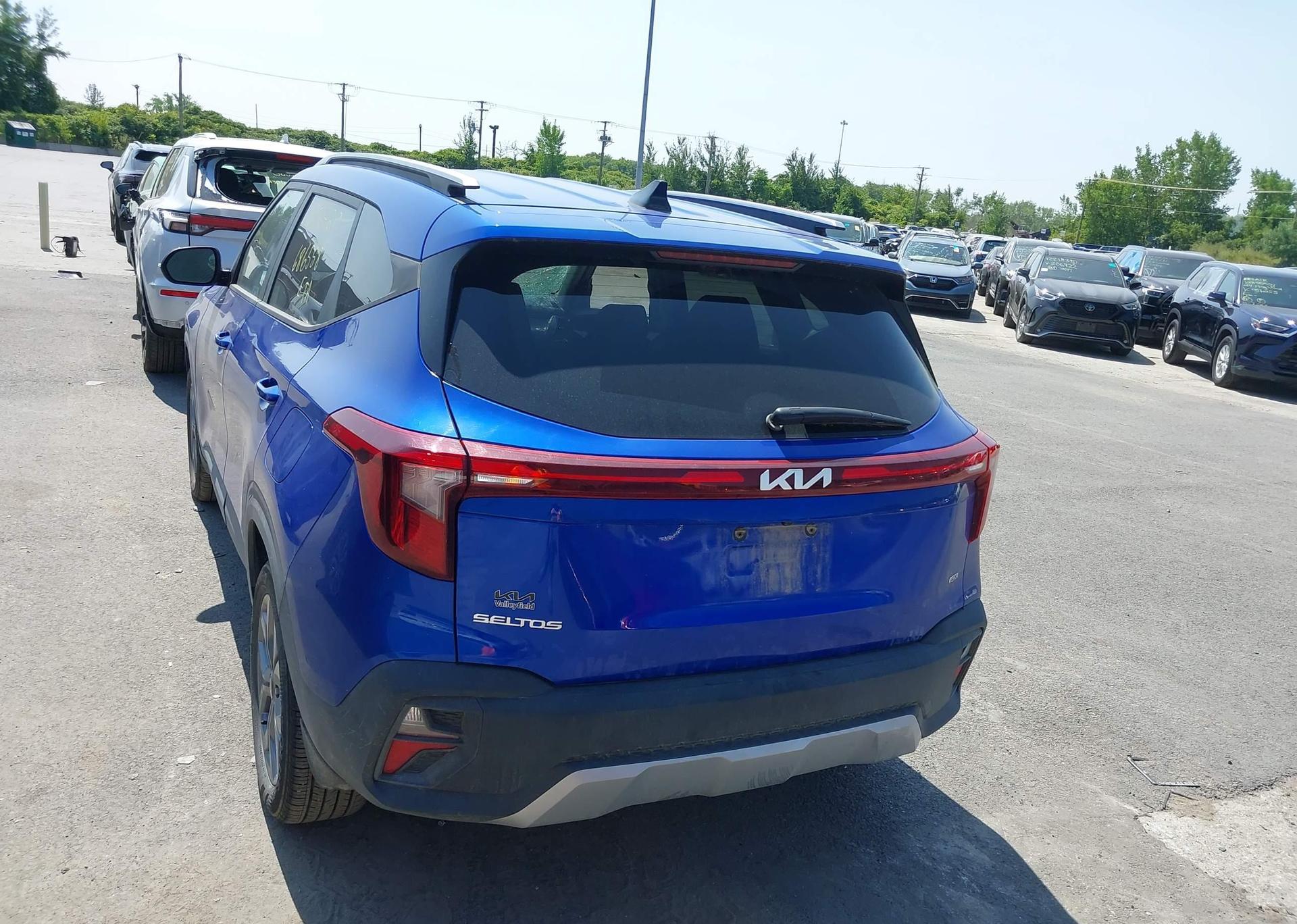 2025 KIA SELTOS LX