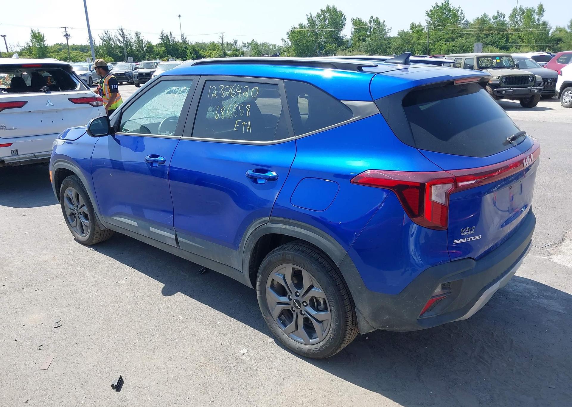 2025 KIA SELTOS LX