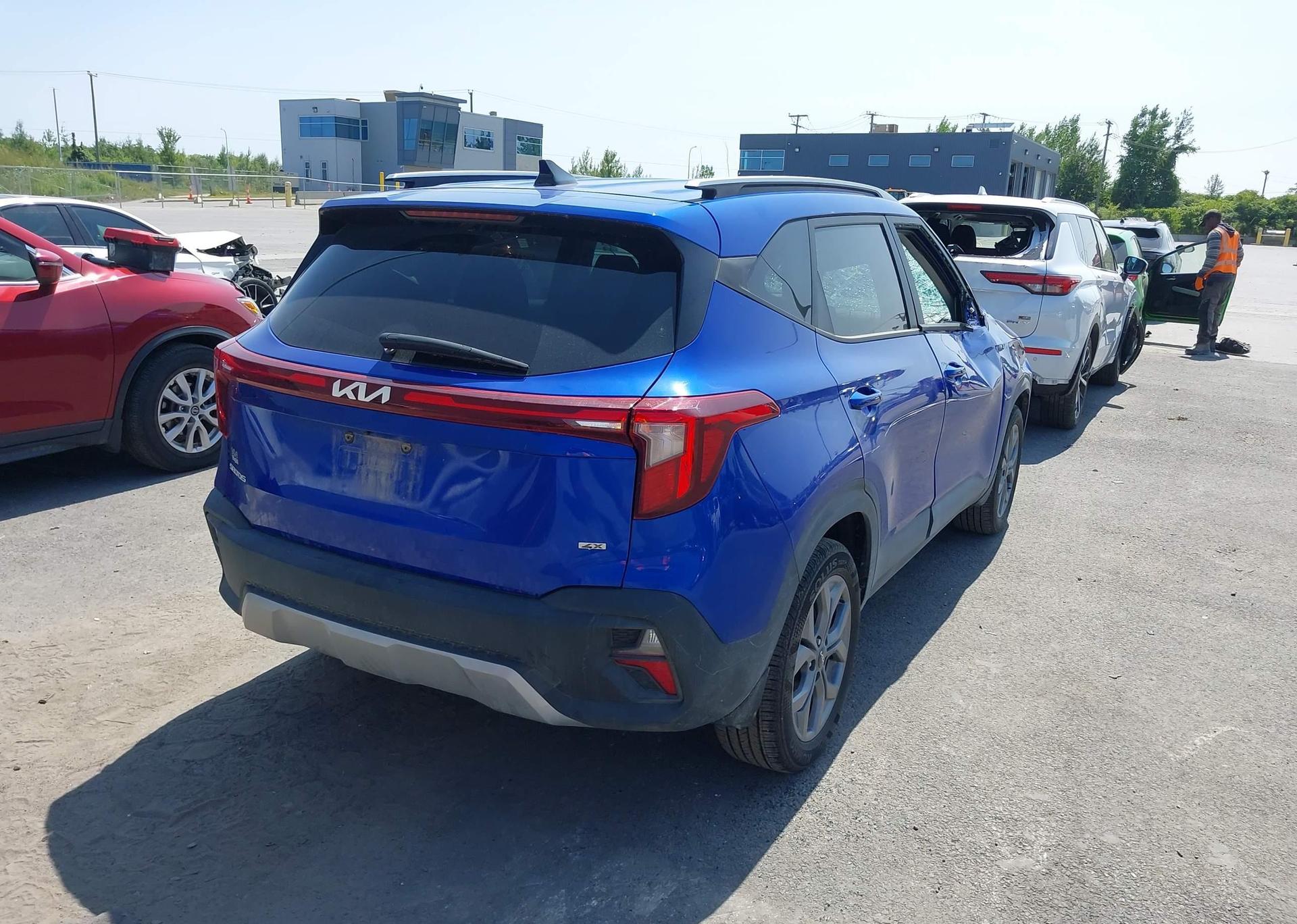 2025 KIA SELTOS LX