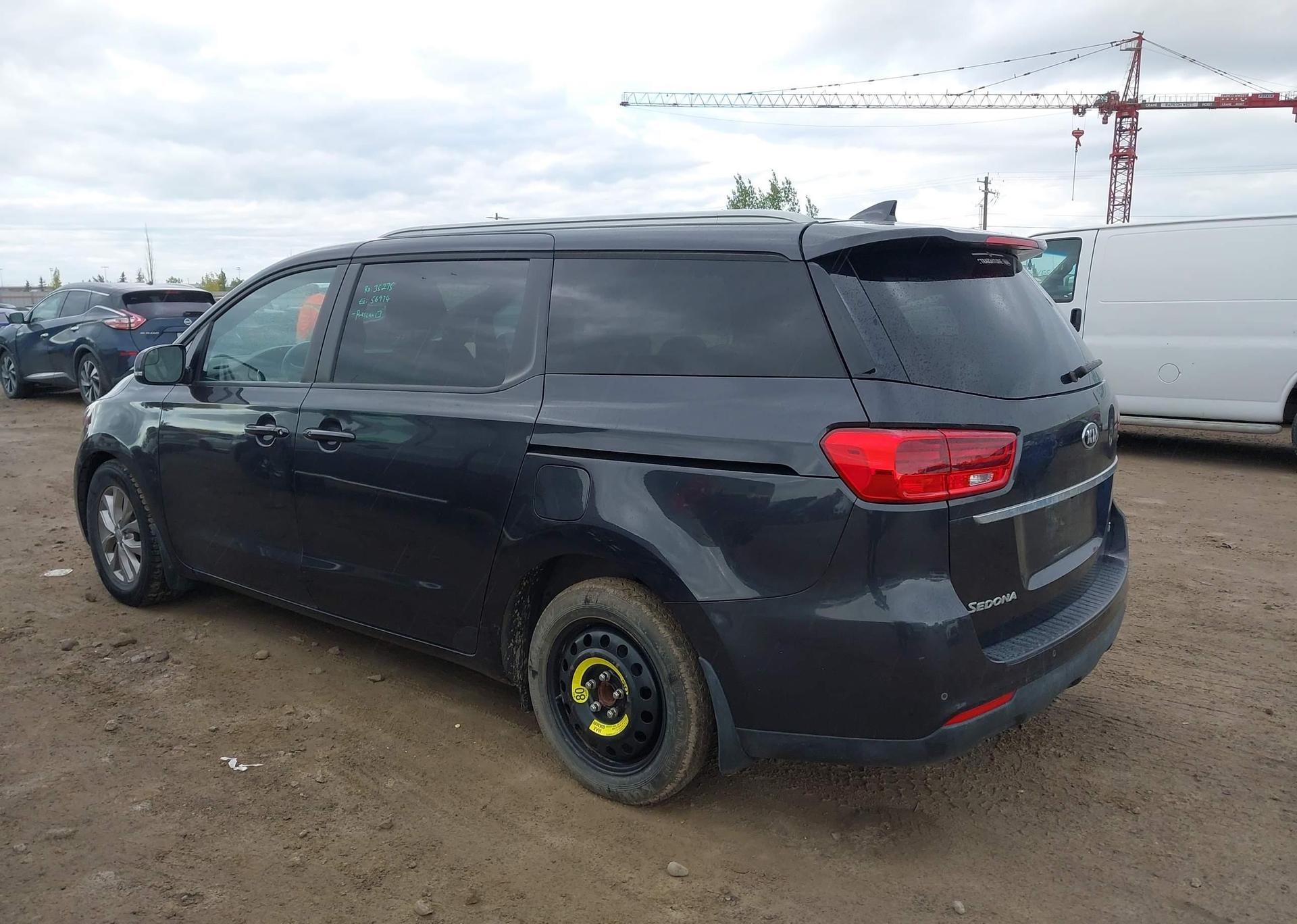 2019 KIA SEDONA LX