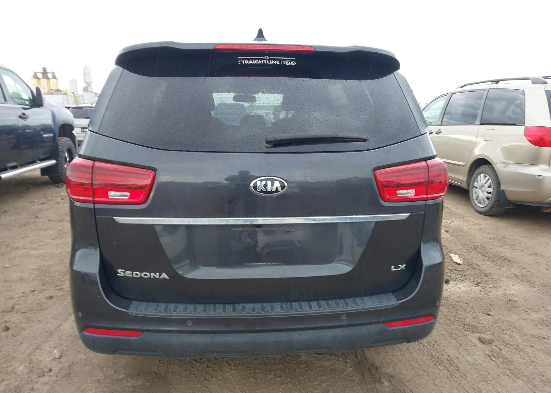 2019 KIA SEDONA LX