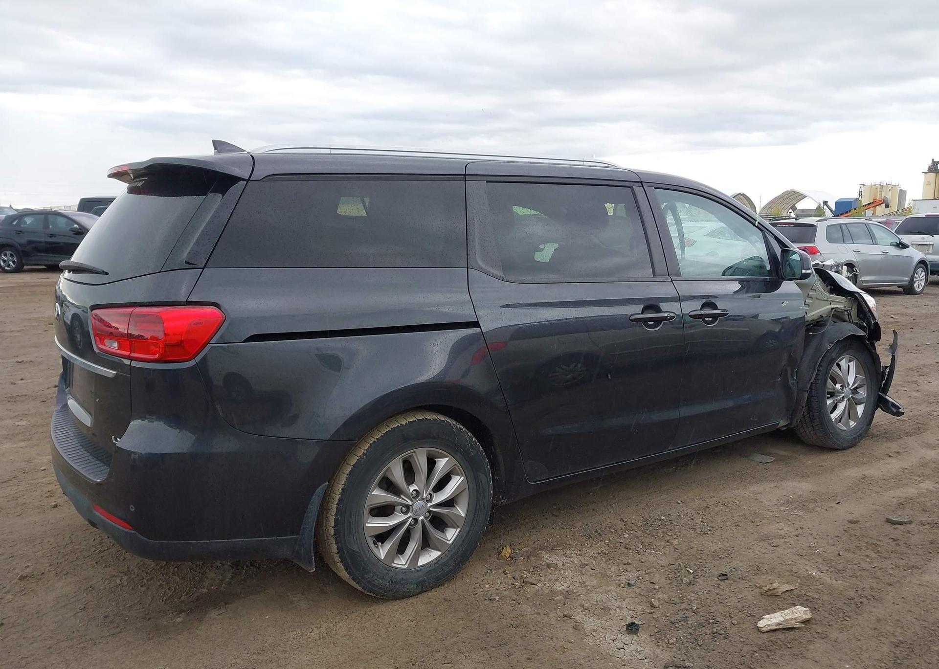 2019 KIA SEDONA LX